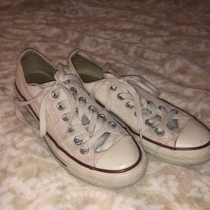 Womens Converse Size 7